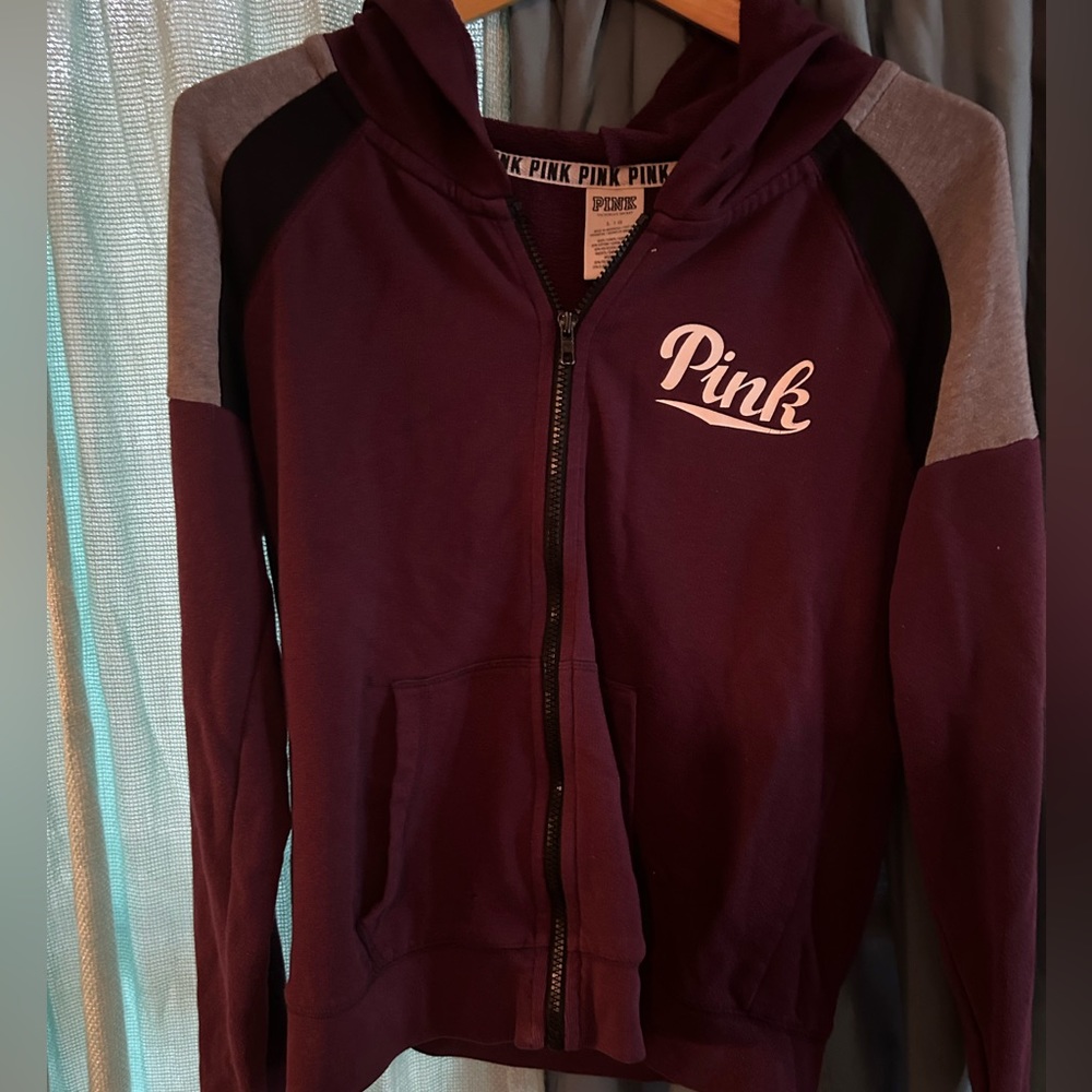 🦢Victoria Secret Love Zip Up Hoodie